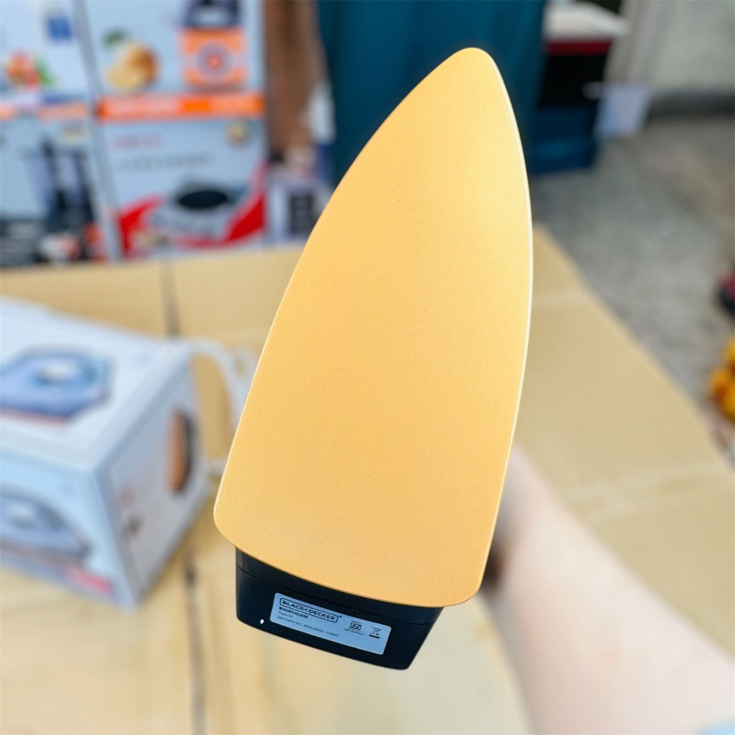 BLACK+DECKER (Imported) Dry Iron 1100W Heavy, Non-Stick Soleplate (BXIR1102IN)